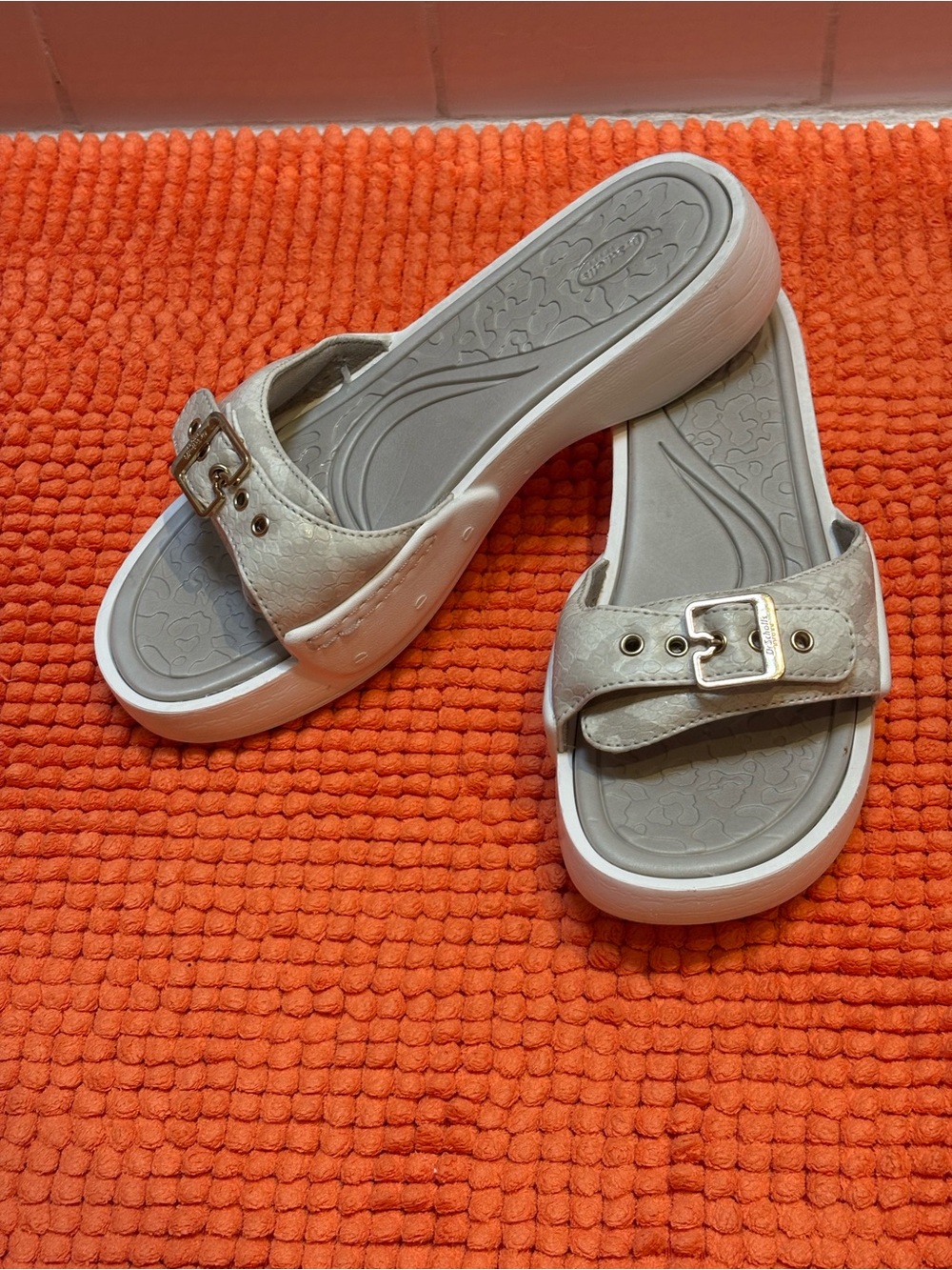 Dr Scholl’s Rubber Slides